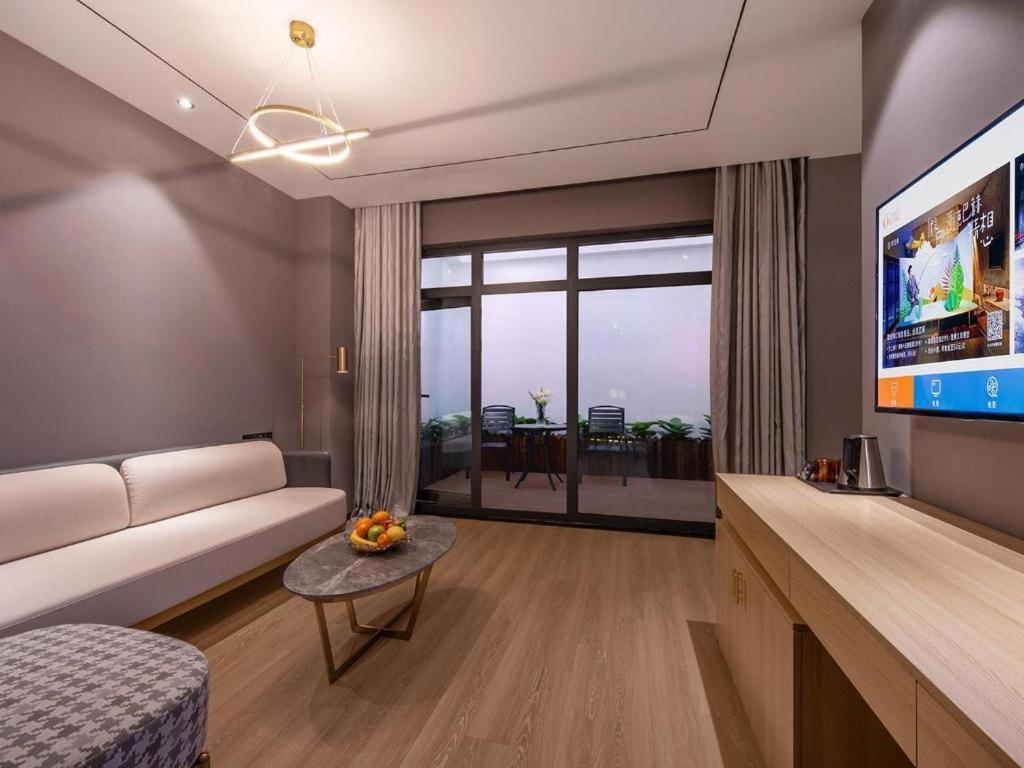 Ji Hotel Shanghai Hongqiao Gubei Fortune Center Exteriör bild